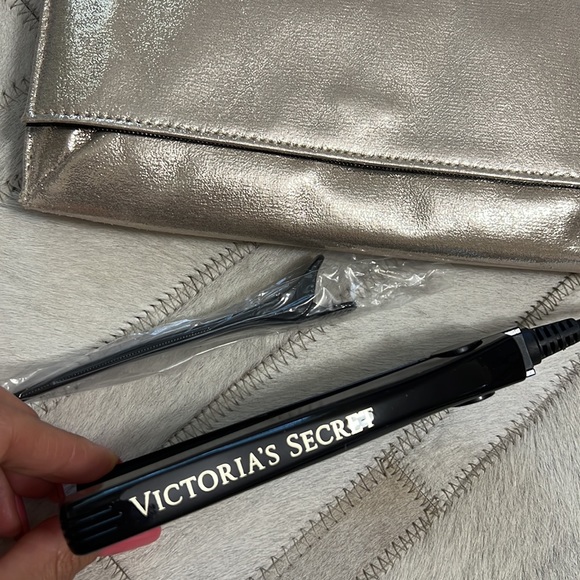 Victoria’s Secret 3 pieces set mini hair straightener - Picture 6 of 9